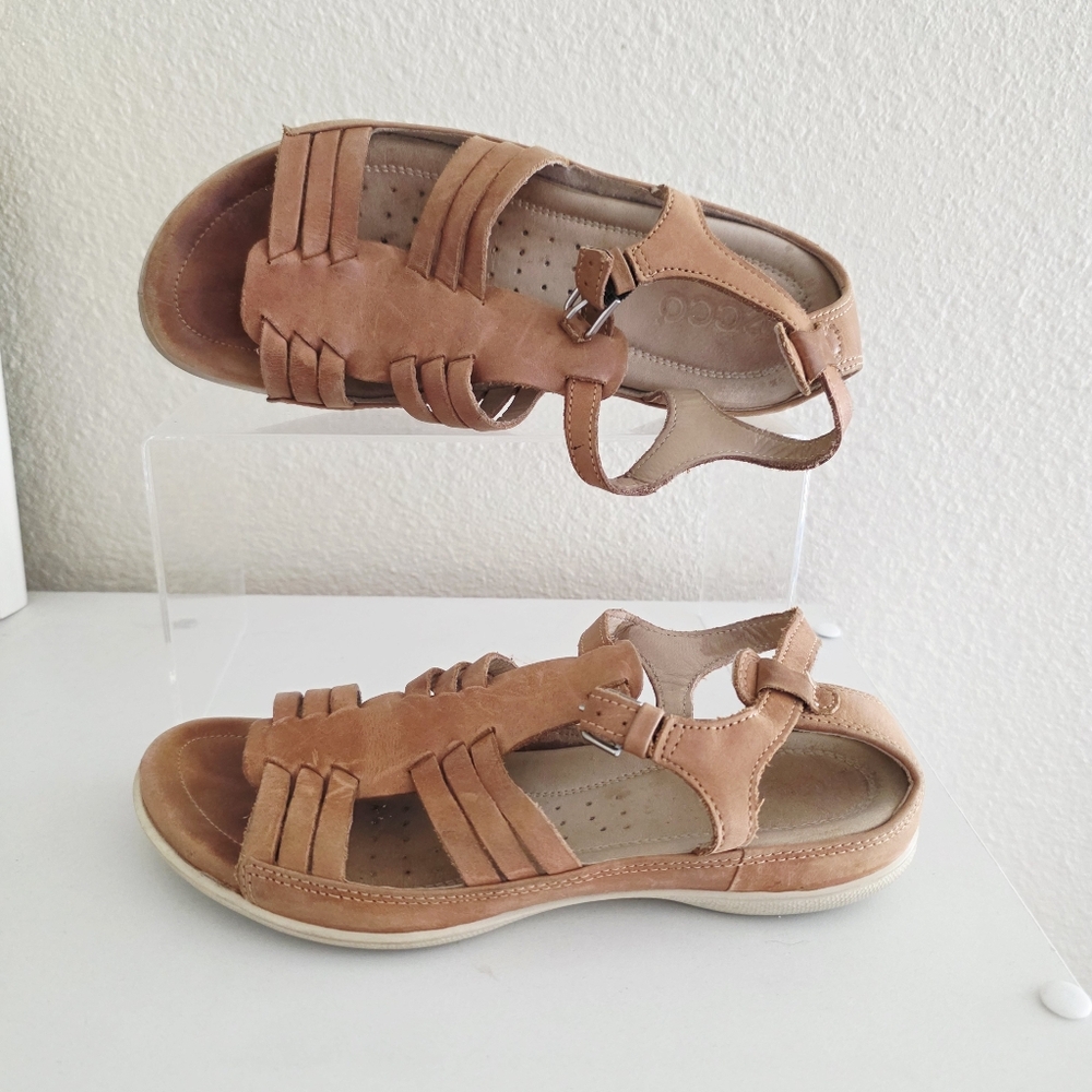 Ecco tan sandals Size 36